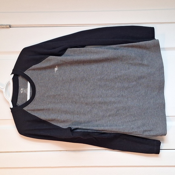 Long sleeve knit. - Picture 1 of 3